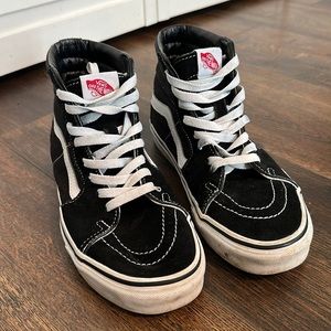 Vans high top unisex Sk8-Hi shoe